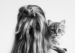 "Stara sem 30 let in še nikoli nisem bila v resni zvezi. Bi me že moralo skrbeti?"