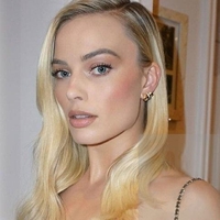 Vas strašno motijo pore na obrazu? To je nasvet dermatologinje, kako jih zmanjšaš in učvrstiš!