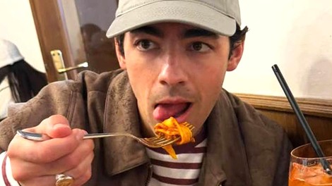 Moški z diagnosticirano hiperseksualnostjo razkril simptome (+ kako se spopada s tem stanjem)