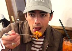 Moški z diagnosticirano hiperseksualnostjo razkril simptome (+ kako se spopada s tem stanjem)