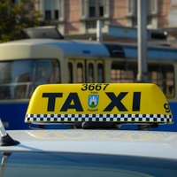 Spet isti taksist? Za 4 kilometre vožnje zaračunal 250 evrov: "Mislil sem, da se šali""