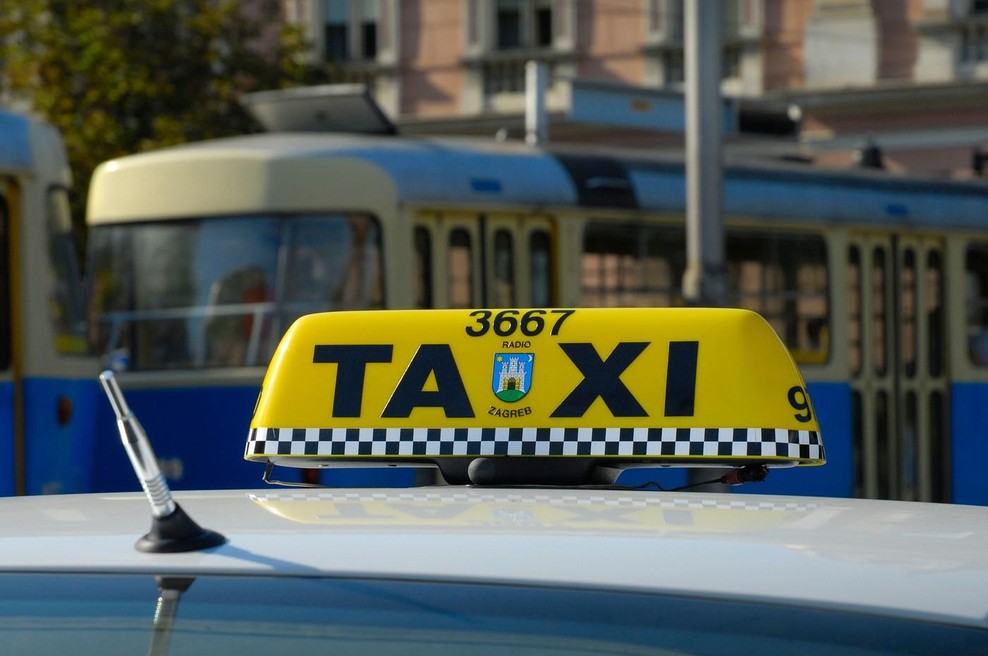 Spet isti taksist? Za 4 kilometre vožnje zaračunal 250 evrov: "Mislil sem, da se šali"" (foto: profimedia)