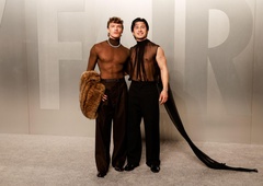 Oskarji še niso končani: Hudson Williams in Connor Storrie sta na zabavi Vanity Fair ukradla vso pozornost