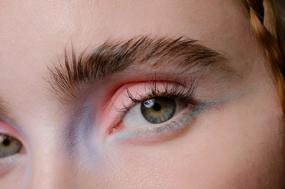 Preprost lepotni trik, o katerem trenutno govori ves internet: potrebujete samo predmet, ki ga imate gotovo že doma (foto: Unsplash)