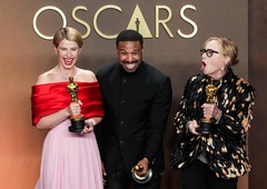 Zakulisje Oskarjev: trenutki, ki jih gledalci ne vidijo oziroma tisto, kar se dogaja med reklamami