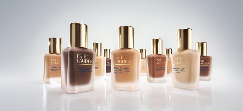 5 razlogov, zakaj je ta puder in serum novi must have v tvoji rutini (in kako ju pravilno kombinirati!)