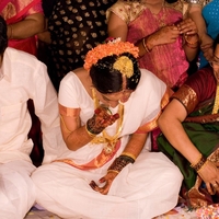 Na poroki so leteli udarci in stoli, nihče ni vedel, kdo koga tepe - razlog pa bi težko bil bolj bizaren