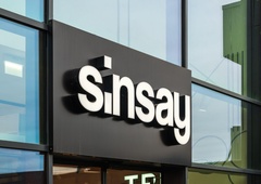 Uf, tole je naravnost noro: torbica iz Sinsaya za malo denarja, videti pa je kot razkošen model te znane znamke (zato so vse čisto nore nanjo)