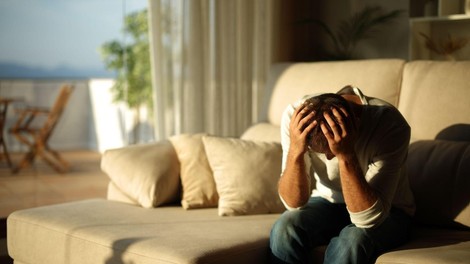 moski locitev zena odnos kozarec korito kuhinja ljubezen spotovanje partnerstvo