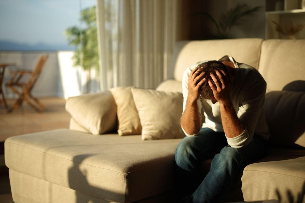 moski locitev zena odnos kozarec korito kuhinja ljubezen spotovanje partnerstvo