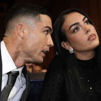 Mnogi jima mečejo v obraz, da sta šla tokrat res predaleč: slavni par z eno samo fotografijo 'zažgal' družbena omrežja