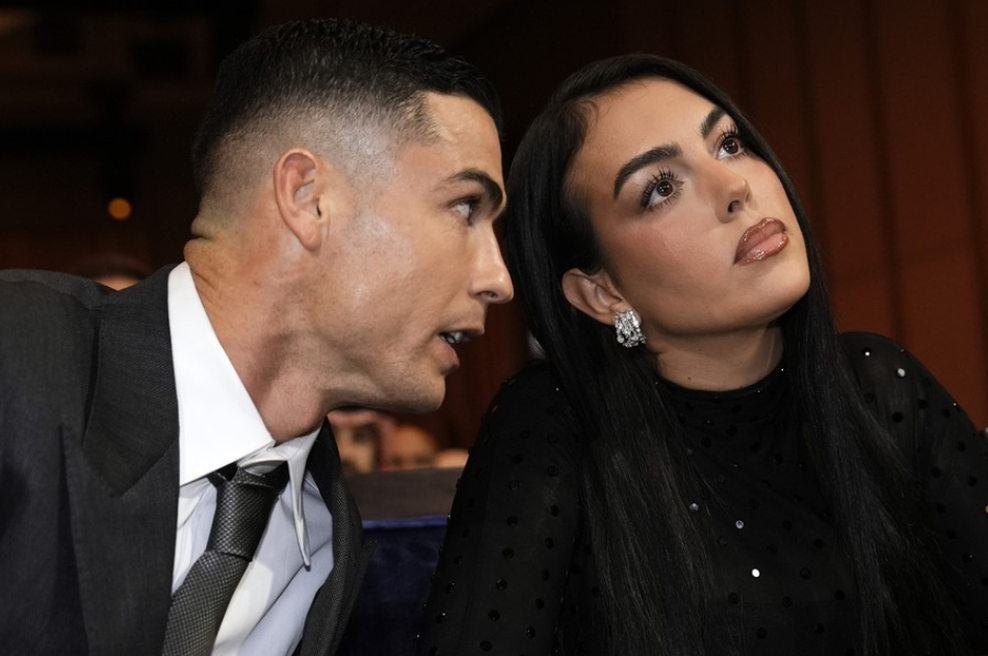 Mnogi jima mečejo v obraz, da sta šla tokrat res predaleč: slavni par z eno samo fotografijo 'zažgal' družbena omrežja (foto: Profimedia)