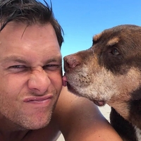 Če vaš moški tako ravna z vašim psom, se poročite z njim kolikor hitro lahko