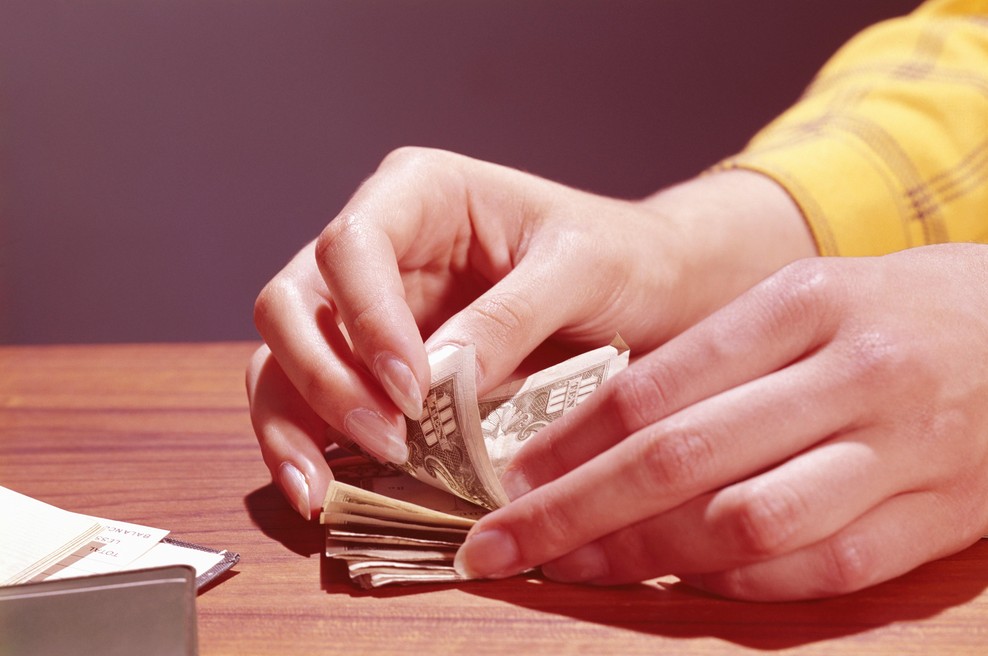 "Preveč sem revna, da bi se lahko razšla z njim" (izpoved naše dolgoletne bralke) (foto: UNSPLASH)