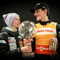 Razlika, ki je razjezila številne: to res ni pošteno, kričijo mnogi, da je Nika Prevc zaslužila brutalno manj od brata Domna