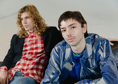 Kaj se dogaja z mladimi moškimi? Nov dokumentarec razkriva presenetljivo resnico