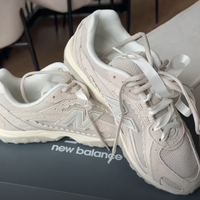 Našli smo popolne superge za pomlad – in opozarjamo: hitro bodo razprodane