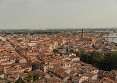 Vsi hodijo v Trst – to elegantno italijansko mesto le uro stran pa še čaka, da ga odkrijete (popolno je za velikonočni oddih)