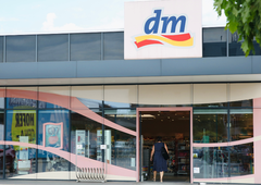 Dm prodaja izdelek, ki navdušuje Slovence: je pravi zadetek v polno, stane manj kot 3 evre!