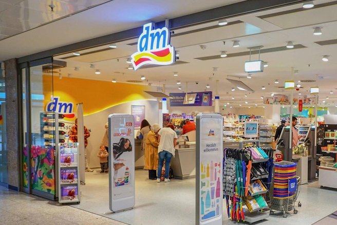 DM