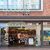 Ta slovenska drogerija ima vsak četrtek popuste, o katerih govorijo vsi