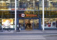 Trik, o katerem trenutno govorijo vsi: potrebujete le Müllerjev izdelek za manj kot 2 evra