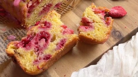 kolač limona malina