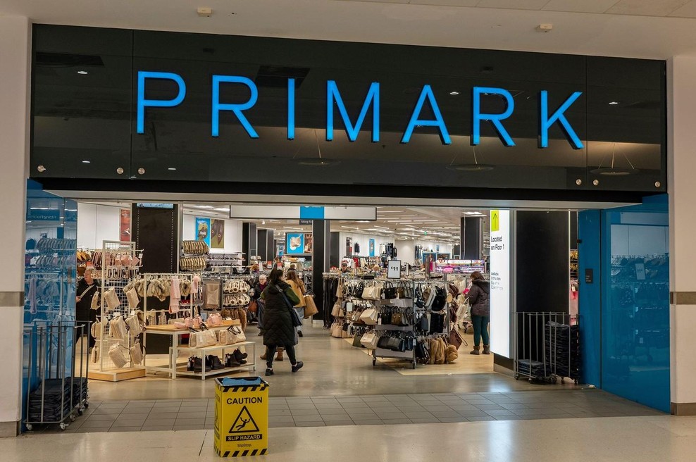 Primark navdušil s poceni izdelki, ki močno spominjajo na priljubljeno modno znamko (foto: Profimedia)