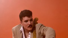 
                                                         Našli smo nov festival čisto blizu nas, kjer lahko poslušaš svetovna glasbena imena za 3x nižjo ceno!