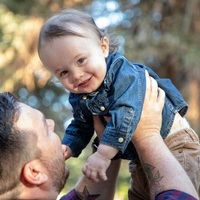 Gasilec je odprl škatlo za zapuščene dojenčke – in dobil sina, o katerem je sanjal