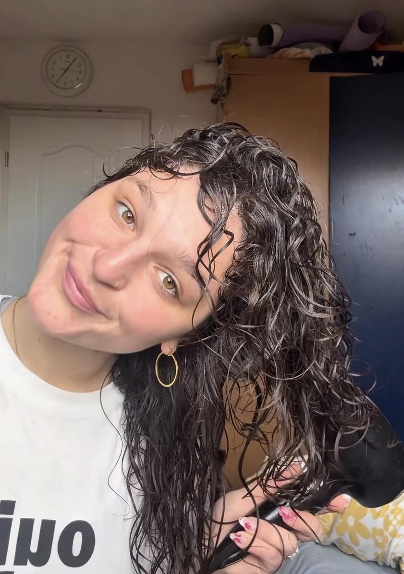 dolgi lasje kodri nega