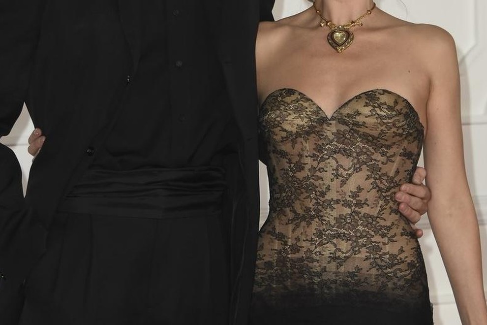 Nov zvezdniški parček? Igralec in manekenka opažena na zabavi po koncertu, kjer naj bi ...