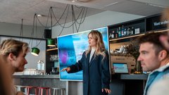 
                                                         Ko moda sreča ustvarjalnost: Deichmann navdušil z novo pomladno-poletno kolekcijo