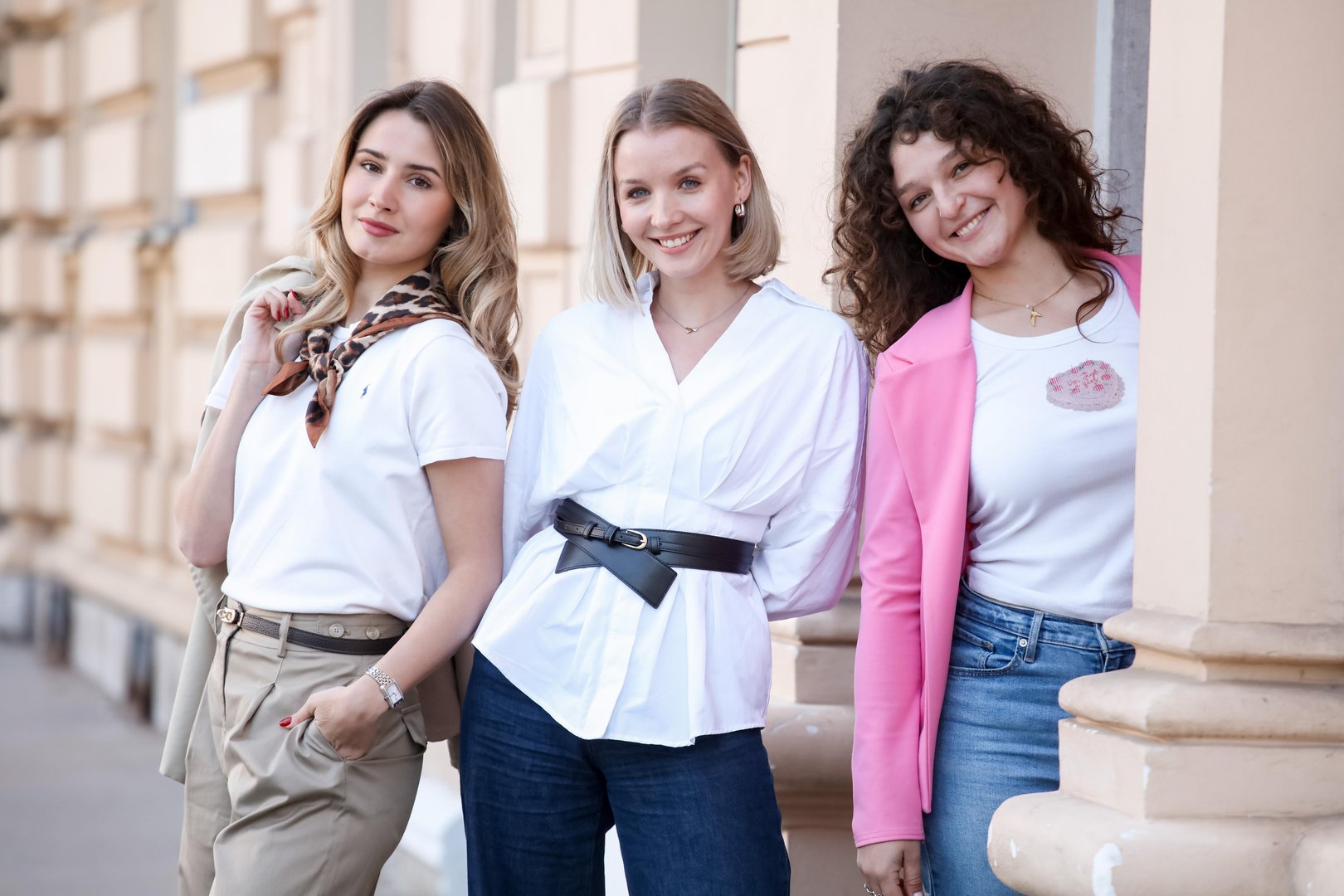 3 kreativke, en izziv: Hud Job 2026!