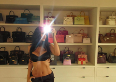 Resničnostna zvezdnica Kylie Jenner osupnila javnost: fotografija razkošja sprožila burne odzive