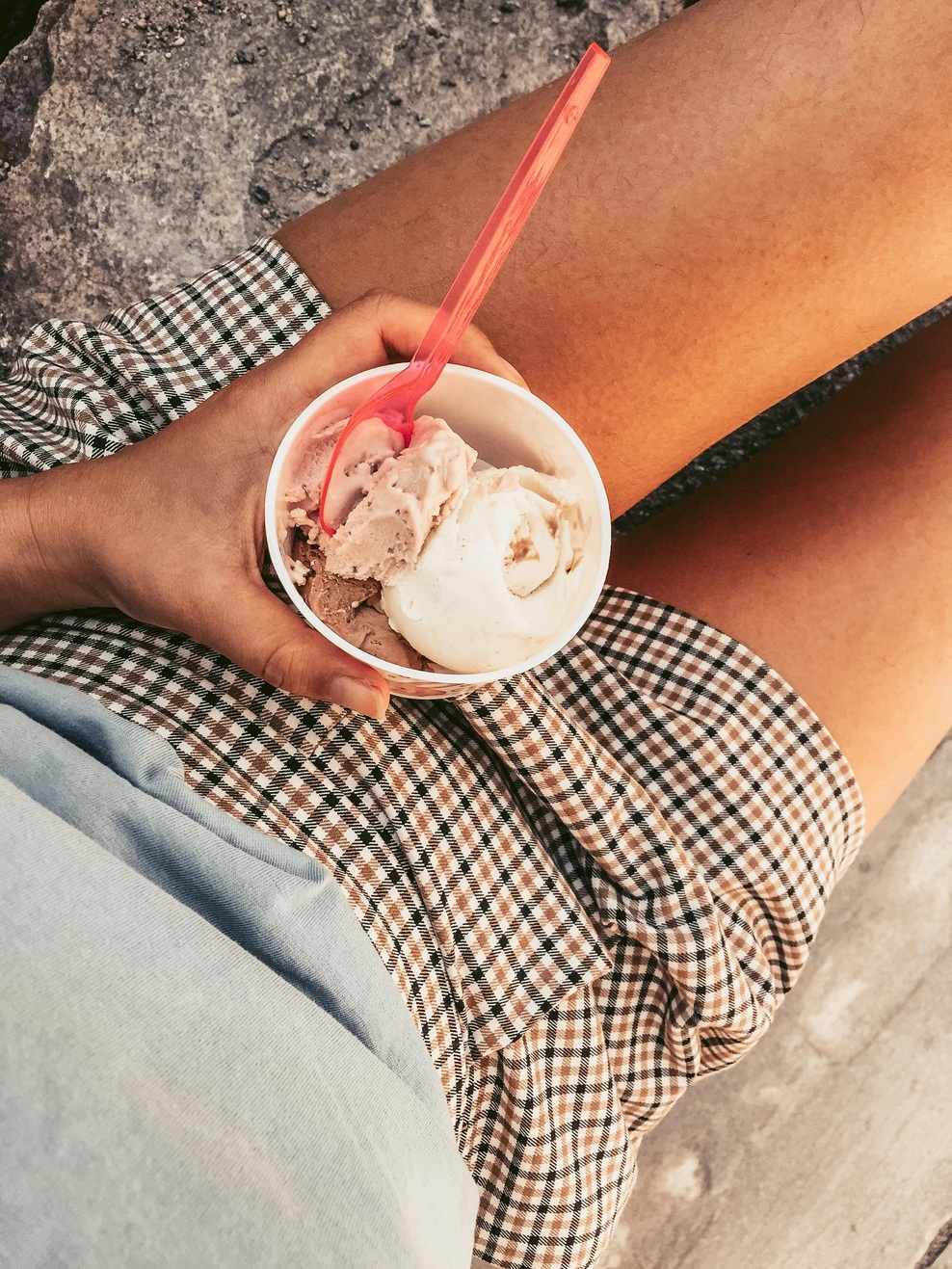 V Lidlu imajo ta poceni sladoled, ki spominja na veliko bolj znanega, to je razlog, da ga kupci preprosto obožujejo (foto: Unsplash)