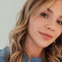 Mohito ima noro prisrčno obleko, kot jo nosi Anamaria Goltes – in še poceni je!