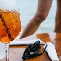 Šokantno poceni: v tem italijanskem mestu je aperol spritz še vedno skoraj zastonj