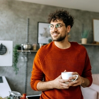 Če ima moški doma teh 11 stvari, ga ne izpustite iz rok: takšni so danes prava redkost