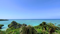 Raj na Zemlji postaja smrtonosen: nevedni turisti umirajo drug za drugim, oblasti obupano iščejo rešitve