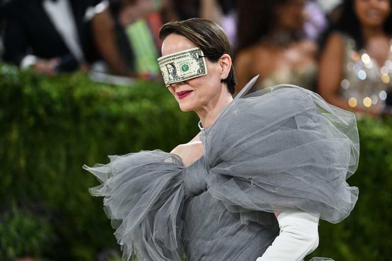 Met Gala 2026: to je 5 najbolj šokantnih videzov, zaradi katerih internet ne ve, ali naj ploska ali se zgrozi