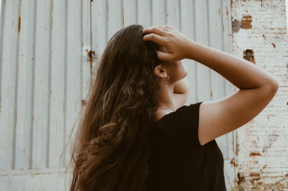 Ta trik takoj pomaga mastnim lasem, potrebujete samo produkt, ki ga za drobiž dobite v drogeriji (foto: Unsplash)