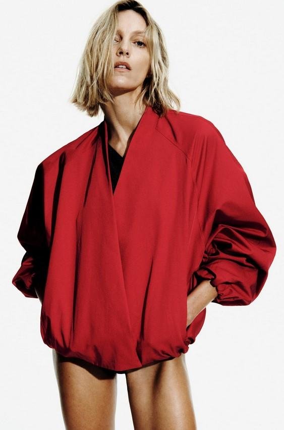 zara rdeča bomber jakna TikTok