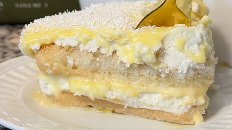Ta limonin tiramisu bo sladica poletja – kremast, lahek in popolnoma neustavljiv