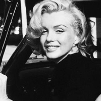 To so kozmetični izdelki, ki jih je oboževala Marilyn Monroe: večino lahko kupite še danes