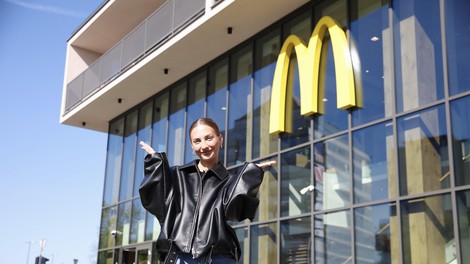 Živijo, jaz sem Vanesa. In tako kot ti iščem službo – morda sem jo našla v McDonald'su!
