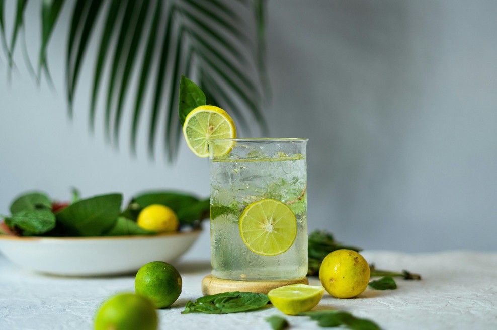 Vsako jutro na prazen želodec spijte osvežilno limonado, ena skrivna sestavina v njej dela čudeže (foto: Unsplash)