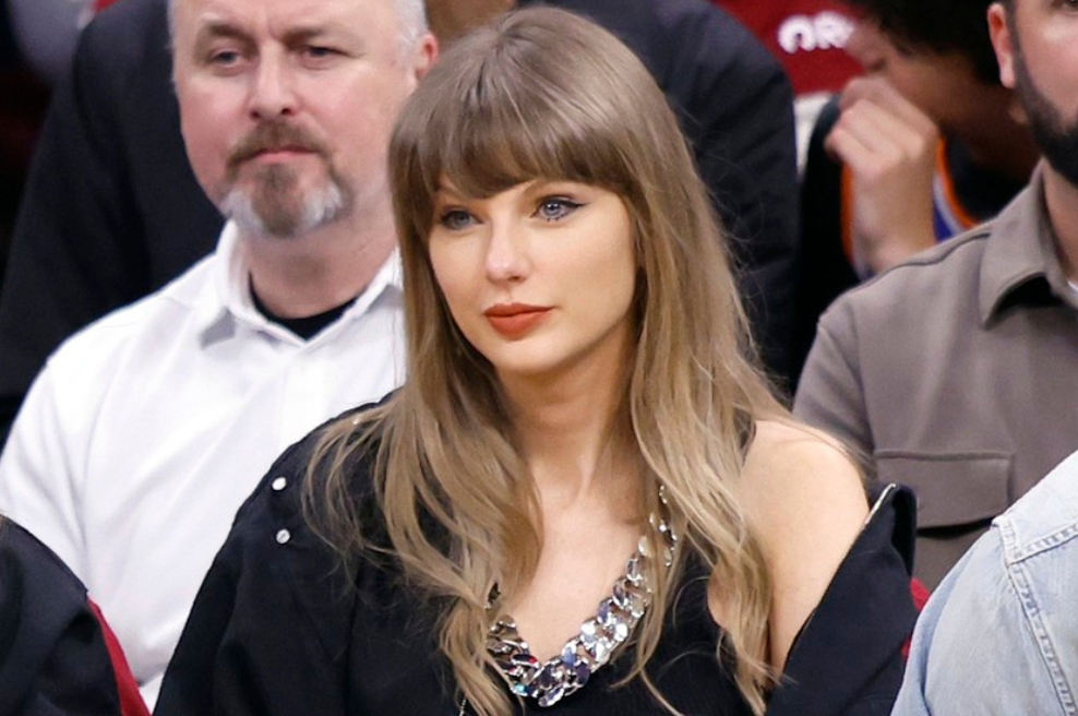 Taylor Swift navdušila v topu, ki si ga lahko privošči (skoraj) vsaka: vemo, kje se ga kupi (foto: Profimedia)