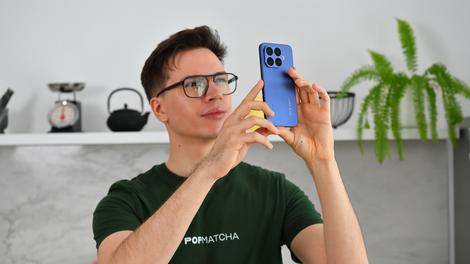 Barva, pena, trenutek: POP Matcha skozi Leica objektiv