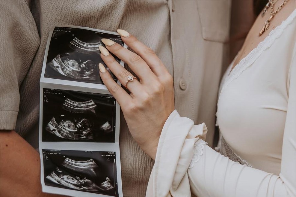 "Dojenček je že na poti!" Znana Slovenka po nekaj mesecih zveze pričakuje prvega otroka (foto: Instagram/tjasa_kra)